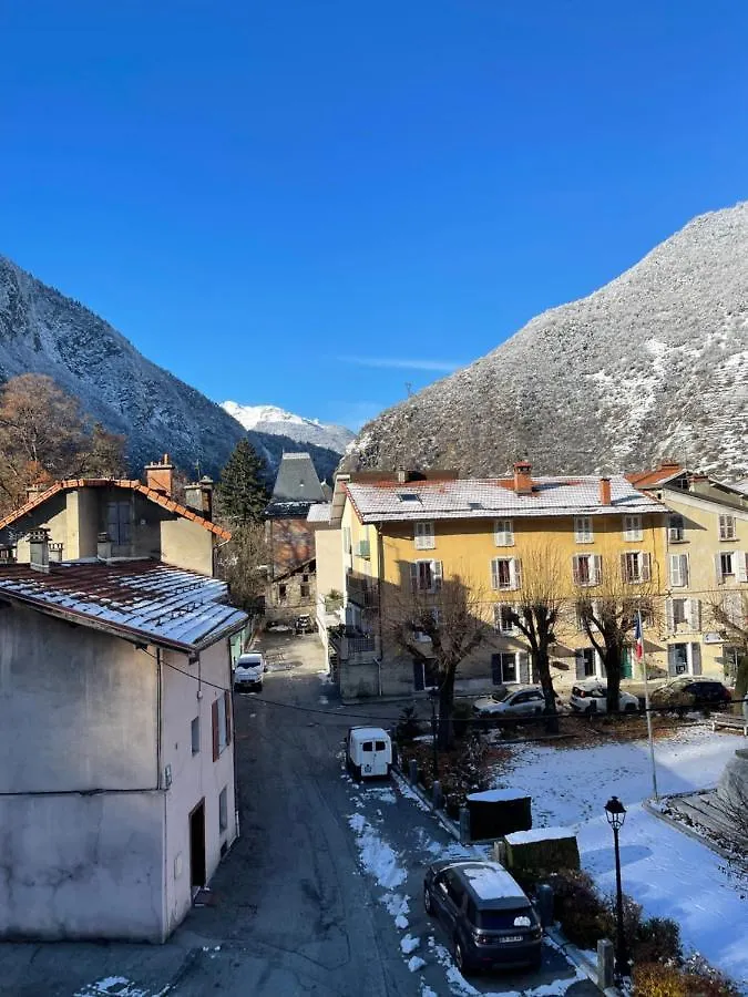 La Montagnette L Oursson Chambre Maison En Travaux De 10H A 17H 穆捷 公寓