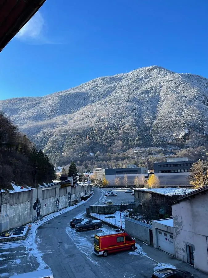 La Montagnette L Oursson Chambre Maison En Travaux De 10H A 17H 穆捷 0*,